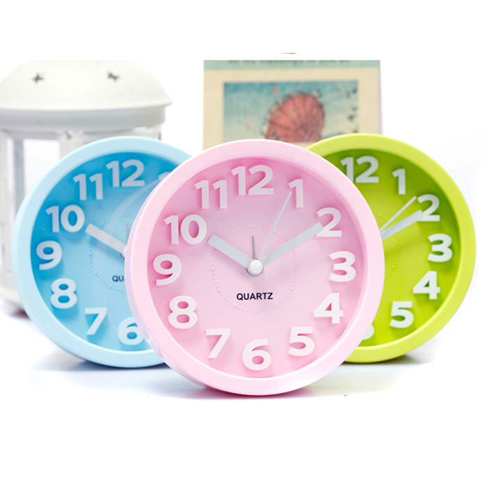 Alarm clock with 3D numbers 29342
