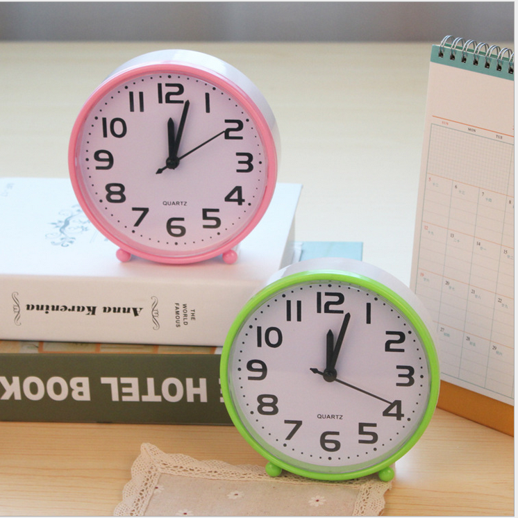 #29335 Quartz simple circular plastic Alarm Clock With Light 