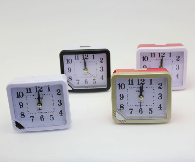 2792  #23792 Plastic alarm clock Sveglia al quarzo snooze luce crescendo